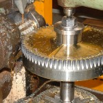 roue dentée en cours de taillage