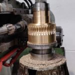 roue et vis sans fin pour perceuse GSP en cours de taillage