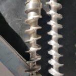 Vis à pas variable pour extrudeuse