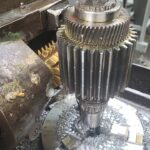 engrenage droit en cours de taillage